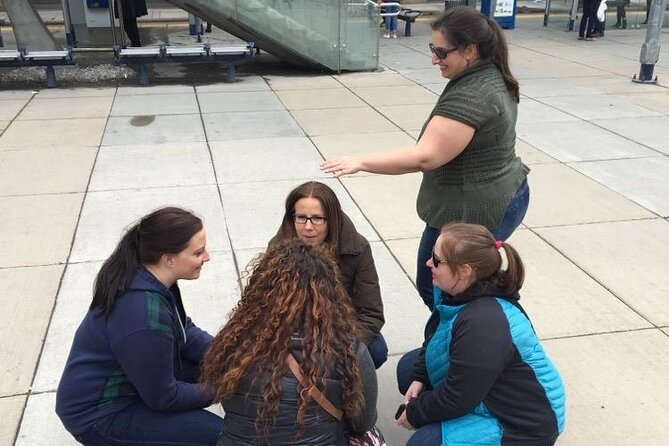Adventurous Scavenger Hunt in Kelowna by Wacky Walks - Interactive Remote Guiding Experience
