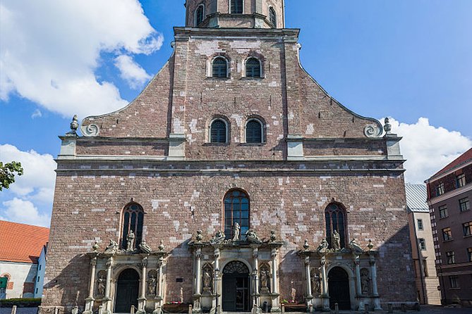 An Audio Tour of Old Riga: From St Peters Church to the Monument of Freedom - Practical Tips for Visitors