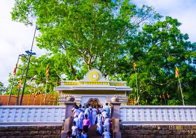Anuradhapura: Archaeological Site Guided Tuk-Tuk Tour - Architectural Marvels