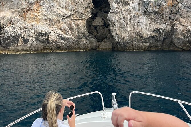 BLUE CAVE & ELAPHITI ISLANDS 4 HOURS ALL INCLUSIVE Boat Tour - Experience Overview