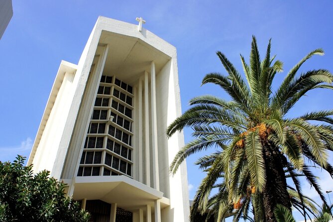 Casablanca Guided Tour With Professional Guide and Lux Vehicle - About the Provider