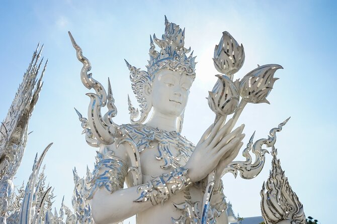 Chiangmai to White Temple, Blue Temple & Black Museum - Pickup and Meeting Information