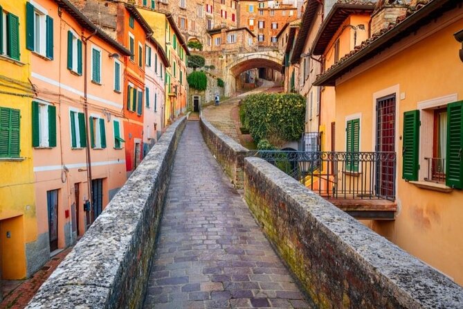 Chocolate School and Perugia Walking Tour Review - Who Should Consider This Experience