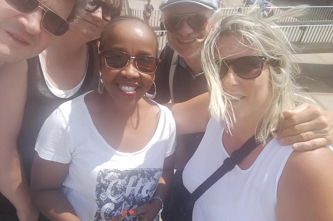 Contrast Tour Including Sandton, Alexandra, Johannesburg and Soweto - Discovering Johannesburg and Soweto