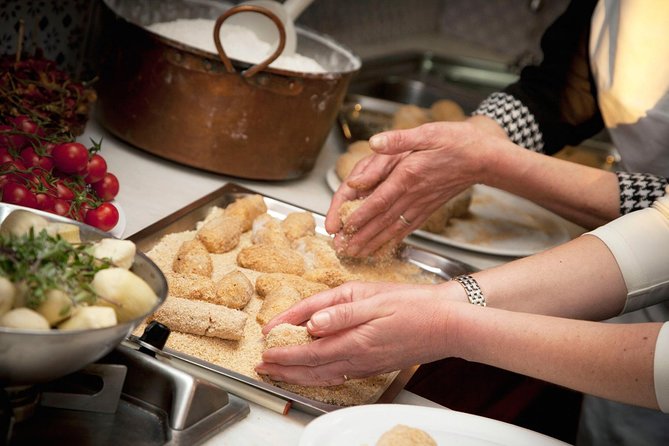 Cooking Class & Guided Farm Tour On The Hills Of Sorrento - Dining and Atmosphere