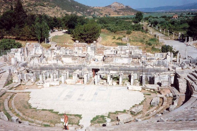 Deluxe Ephesus: Full Day Private Tour - Admiring Artemis Temple