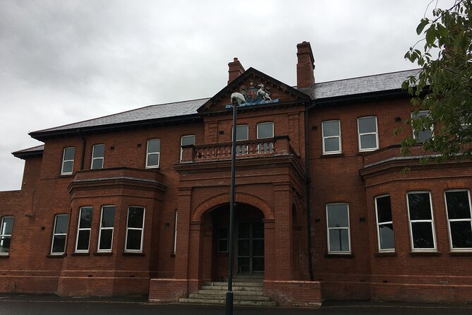 Derrie Danders Tour Review: Explore Londonderry's Waterside - Reflection on the Tour