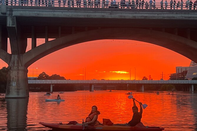 Downtown Austin Sunset Kayak Tour With 1.5 Million Bats - What to Bring