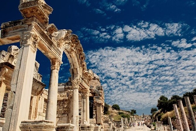 Ephesus Ancient City Tour With BBQ Lunch & Transfer From Bodrum - Exploring Ephesus Ancient City