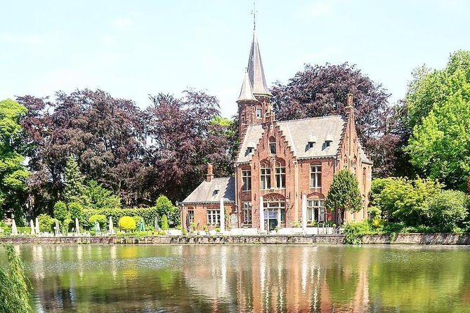 Exclusive PRIVATE Walking Tour of Bruges - Complimentary Tasting of Local Treats