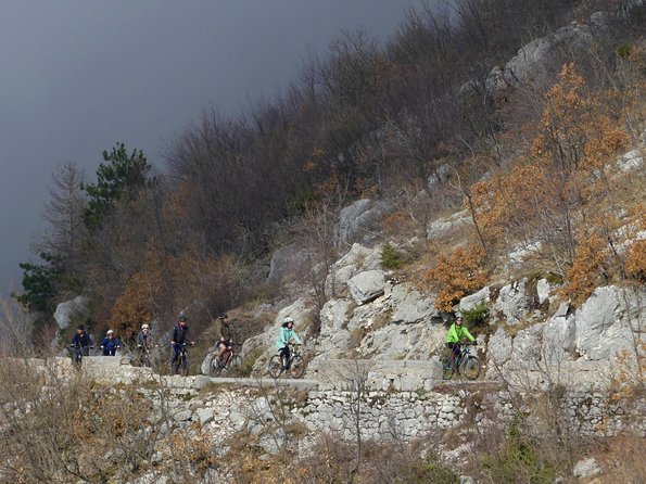 Express Cable Car Ascent & 25TURNS Epic Bike Descent. - Traveler Experiences and Feedback