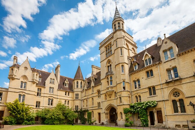 Famous Alumni Quest Experience in Oxford - Getting Started
