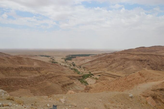 From Djerba: 2-Day Tour of Tozeur and Mountain Oasis - Recommended Attire and Activities