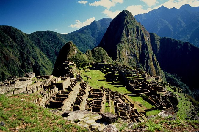 Full-Day Luxury Tour to Machu Picchu by Premium Train - Passport and Tour Participants