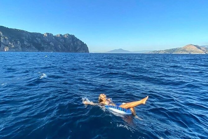 Full Day Private Guided Boat Tour of the Capri Coast - Tips for Your Tour