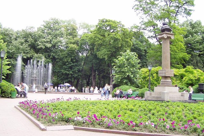 GROUP - Walking City Tour - Accessibility and Requirements