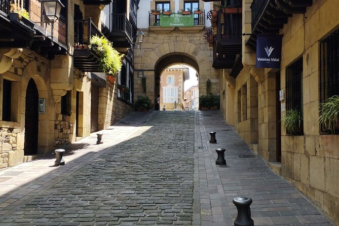 Guided Tapas Tour Hondarribia From Hendaye With Food and Drinks - Customer Reviews
