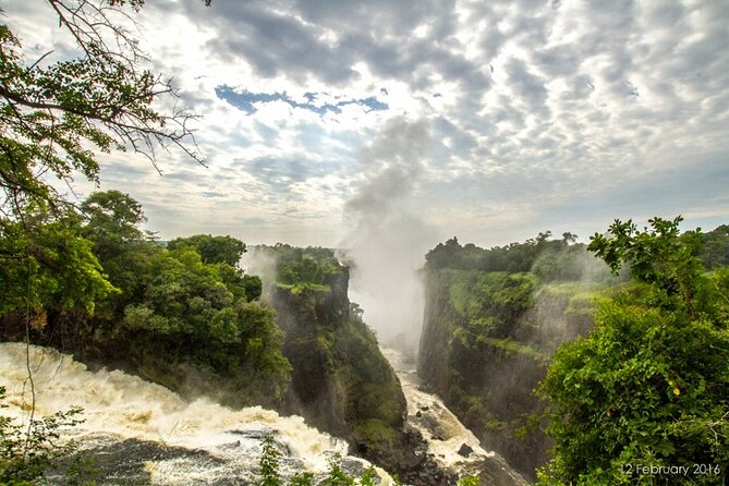 Guided Tour of Victoria Falls With Pickup - Booking and Cancellation Policy