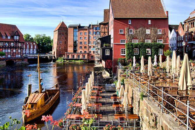 Hamburg Old Town Highlights Private Walking Tour - Visit St. Michaels Church