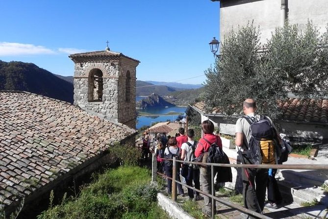 Hike Lake Castle and Good Food! - Vegetarian and Gluten-free Options