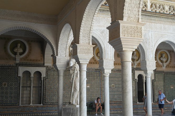 Holy Week in Seville - Procession Availability