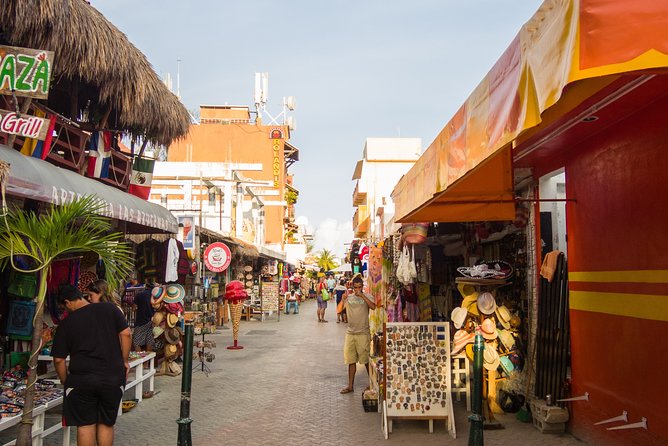 Isla Mujeres Private Dream Getaway - Bilingual Guide