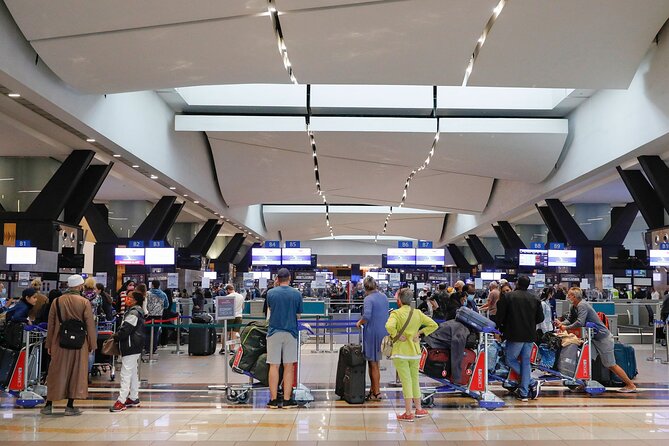 Johannesburg Airport Private Transfers: Departures (Hotel Pickup) - Passenger and Luggage Limits