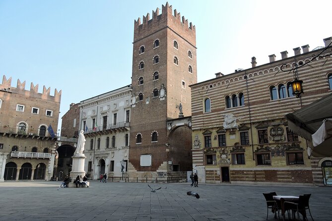 Juliet & Romeos Balcony - Skip the Line & Verona City With Guide - Exploring Juliets Balcony