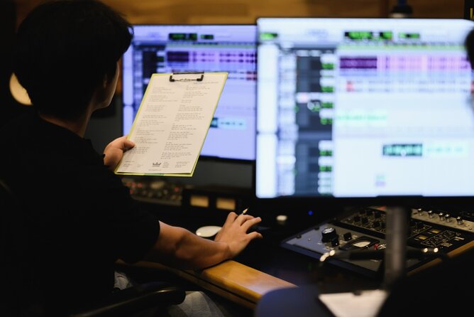 K-Pop Making Class With a Producer - What to Expect During the Class