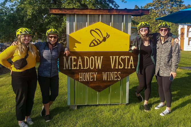 Kelowna E-Bike Bee Tour With Tastings, Lunch & Audio Guide - Tasting and Lunch