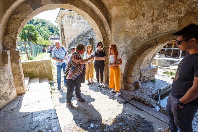 KUTAISI, WINE & DINE - Group Tour From Tbilisi - Exploring Historic Kutaisi