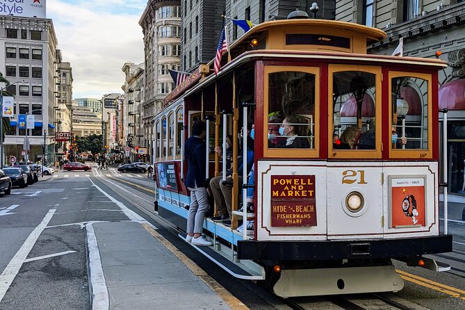 Local Flavors: An Insiders Tour of San Franciscos Hidden Gems - Traversing the Iconic Golden Gate Bridge