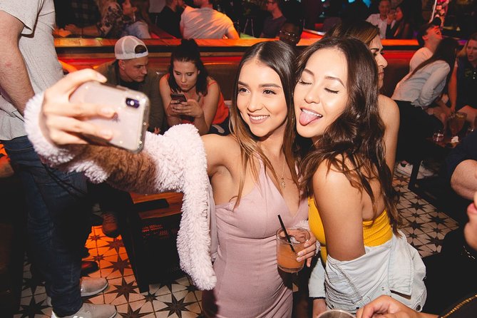Los Angeles Club Crawl - Nightlife Party Tour - Preparing for the Event