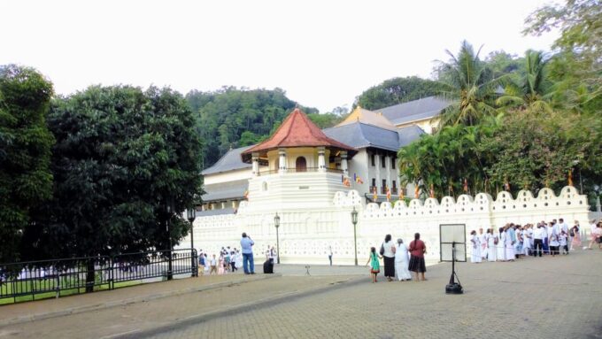 Love Sri Lanka - Luxury Tour - 06 Days - Arrival and Transfer