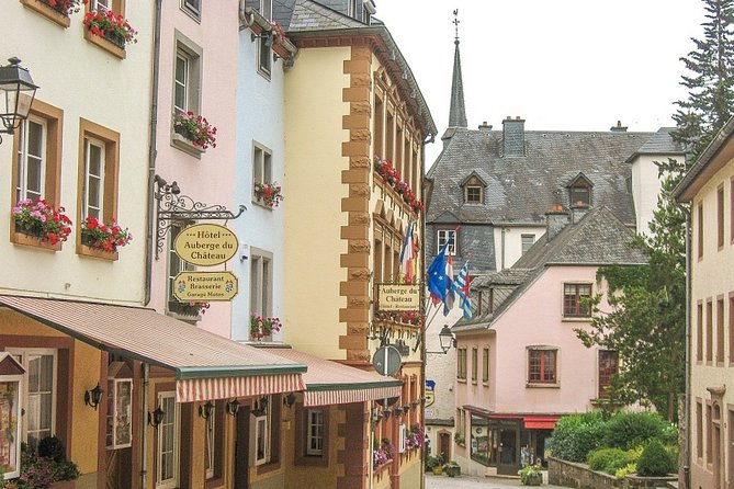 Luxembourg Airport Transfers : Luxembourg to Airport LUX in Luxury Van - Cancellation Policy