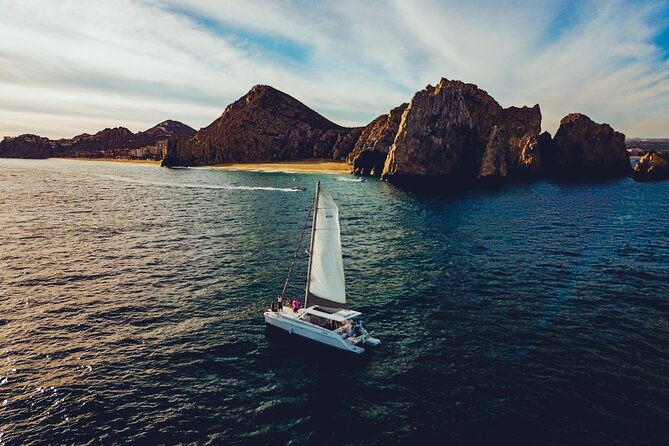 Luxury Sailing Whale Watch and The Arch (Dec 15 - Apr 15) - Photography Pricing Concerns