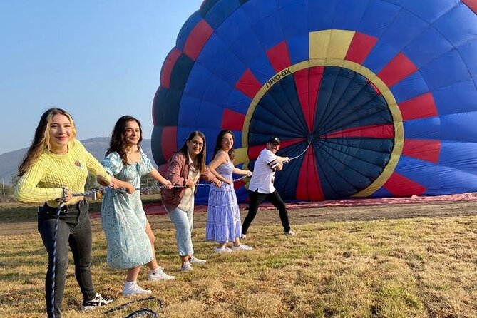 Mexico City Balloon Flight+Breakfast in Cave+Transportation - Group Size