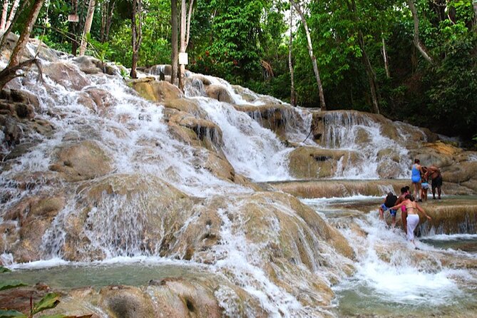 Montego Bay Airport Taxi To Hotels In Ocho Rios - Montego Bay to Ocho Rios Route
