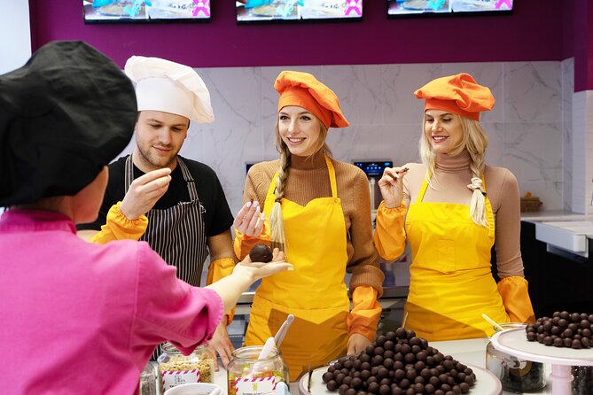 Mozart Kugel Workshop in Chocolate Museum Vienna BO-YO - Homemade Chocolates and Souvenirs