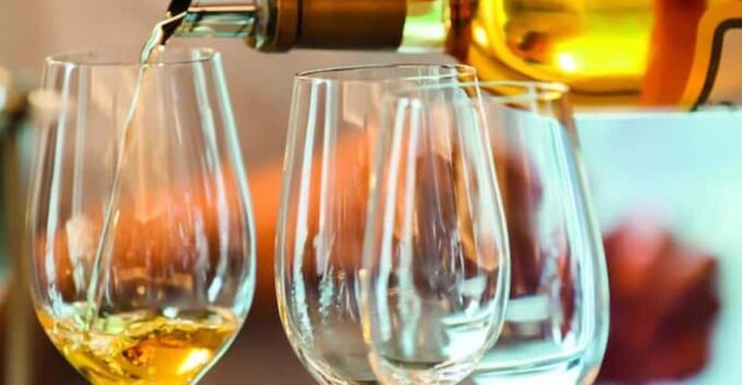Mykonos Town: Wine Tour in Greek Gastronony With a Local - Ideal for Private Events