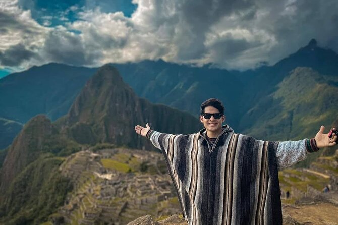 Mystic Sacred Valley and Machupicchu 2 Day Trip - Discovering Machu Picchu