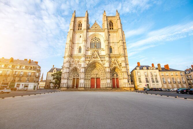 Nantes Scavenger Hunt and Best Landmarks Self-Guided Tour - Confirmation and Participation