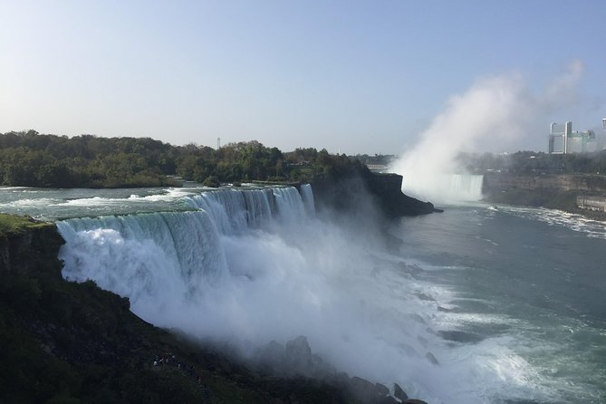 Niagara Falls Small Group Walking Tour - Exploring Niagara Falls