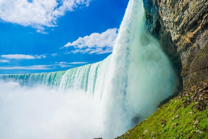 Niagara Falls Tour With Cruise With Transportation From Toronto - Wine Tasting