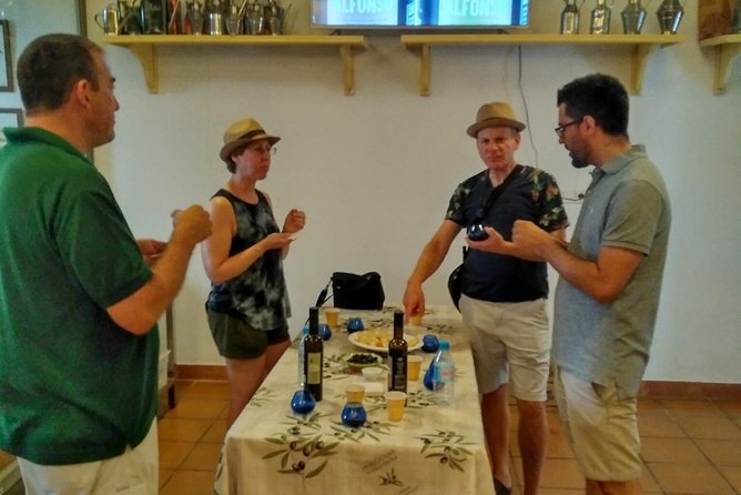Olive Oil Tour and Visit to Belchite Old Town - Belchite Ruins and Historical Narratives