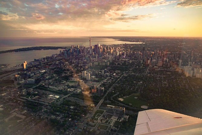 One Hour Aerial Tour of Toronto and Niagara Falls With Iflytoto - Booking Your Tour