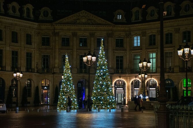 Paris Christmas Lights Small Group Walking Tour With Local Guide - Tips for Your Visit