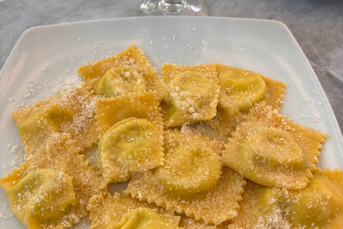 Parma Food Tour: Parmigiano Reggiano & Prosciutto Di Parma - Tour Inclusions and Accessibility