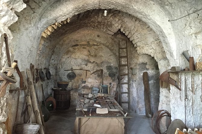Pompeii-Wine Tasting Tour From Sorrento, Licensed Guide Included - Booking Confirmation