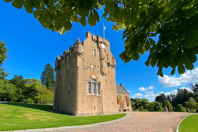 Private Balmoral Glamis Dunnottar Castles Tour From Aberdeen - Dining and Refreshments